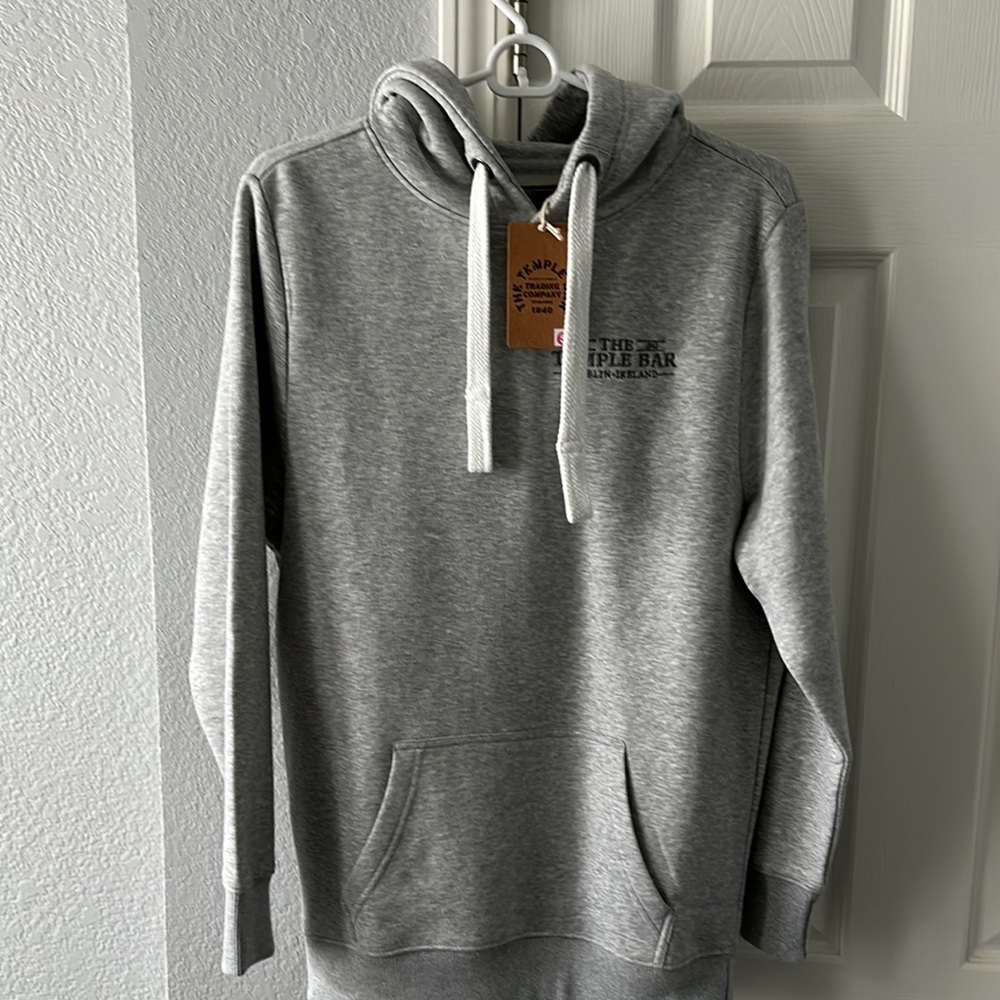 Gray Pullover Hoodie Sweatshirt - Unbranded
